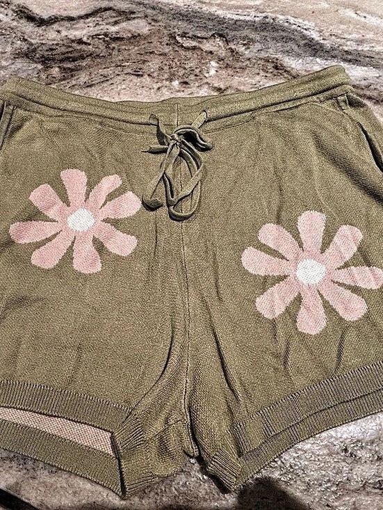 Ekouaer Pants - Ekouaer Knit Lounge Daisy Shorts in Green & Pink